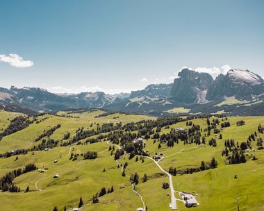 Una vacanza sull’Alpe di Siusi Una vacanza sull’Alpe di Siusi